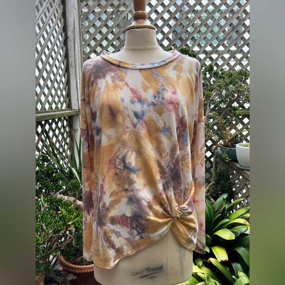 Together Clothing Tie Dye Long Sleeve Front Knot Shirt Small. VGUC Oversized